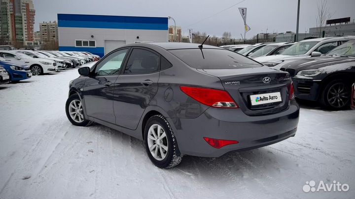 Hyundai Solaris 1.4 AT, 2015, 196 383 км