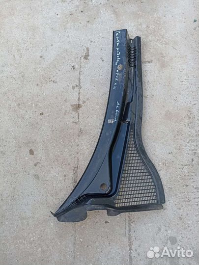 Skoda Yeti левая часть жабо