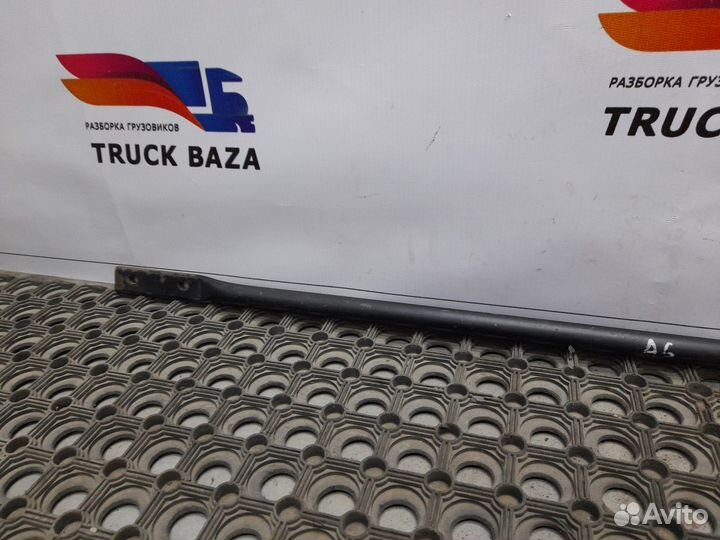 Кронштейн переднего бампера