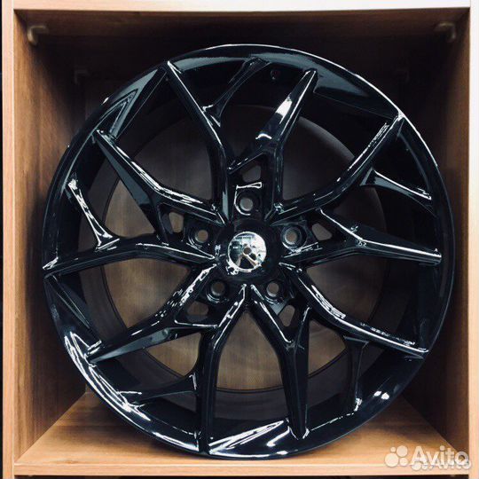 Литые диски R22 5x150 Toyota LC200 Lexus LX