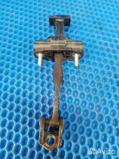 Ограничитель двери передний левый Ford Focus 3