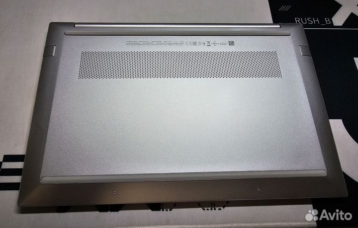 Hp Pavilion 13 i3 8/256