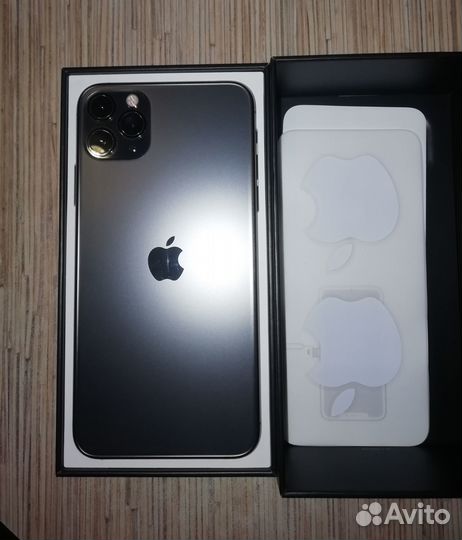 iPhone 11 Pro Max, 64 ГБ