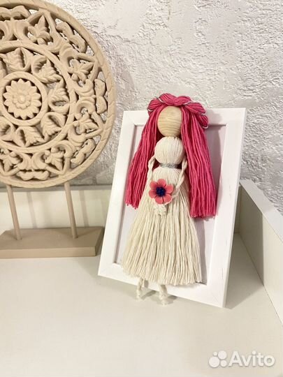 Кукла Макраме в рамке