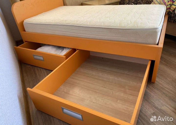 Детская кровать от 3 лет с матрасом б/у