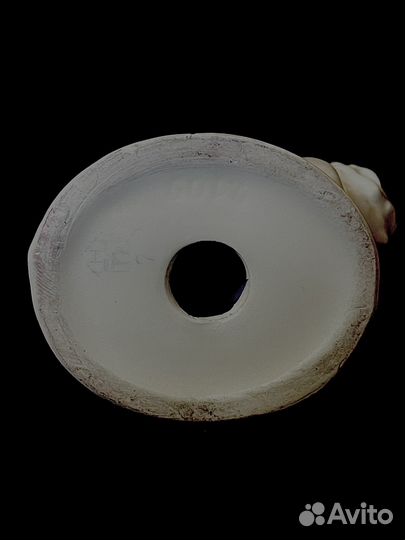 Путти Ангел с сердцем германия статуэтка фарфор