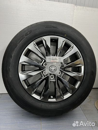 Новые.Оригинал.Toyota Land Cruiser 300