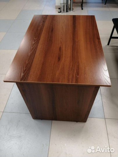 Стол компьютерный