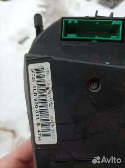 Панель приборов 1U0 920 811 B 47H