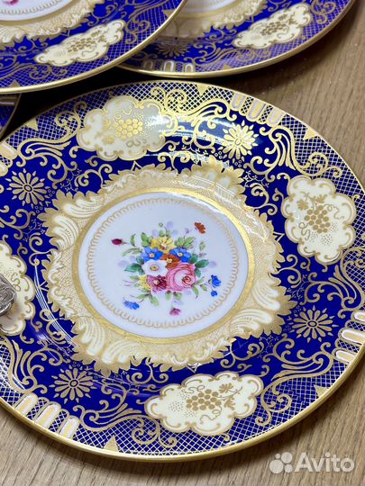 Антикварные тарелки и блюдо Crown Staffordshire