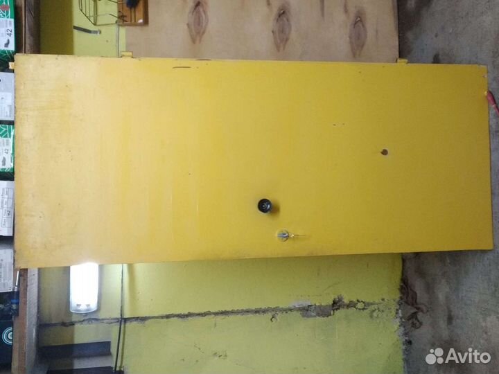 Дверь металлическая с коробкой и антресолью