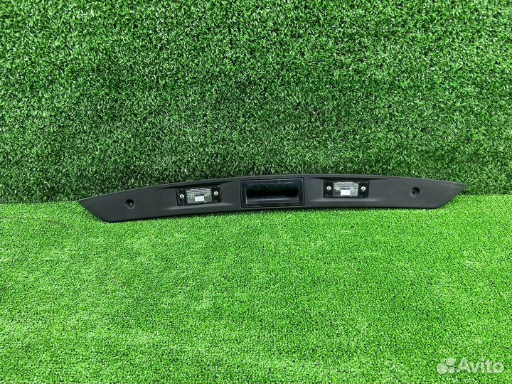 Планка подсвестки номера VW Tiguan 2007- VAG Volks