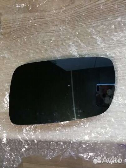 Боковое зеркало
