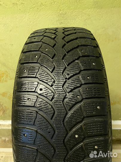 Bridgestone Blizzak Spike-01 215/60 R16 95T