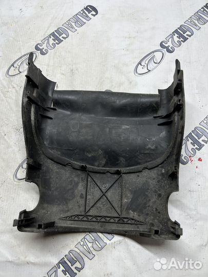 Кожух рулевой колонки нижняя часть Ford Focus 1