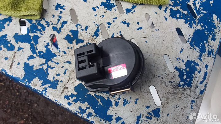 Датчик жесткости подвески Toyota Lexus