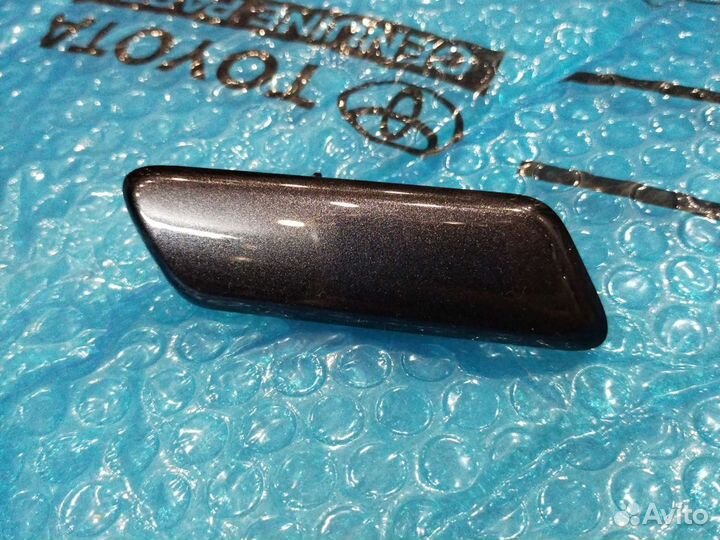 Крышка форсунки Рав 4 (3) правая серая 05-08