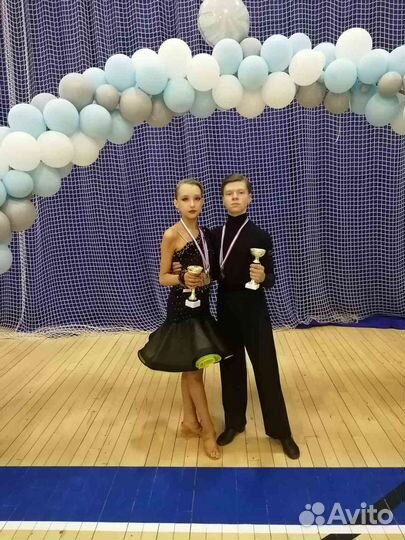 Пошив костюмов для танцев и спорта, ремонт одежды