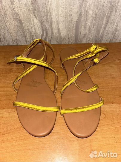Сандалии