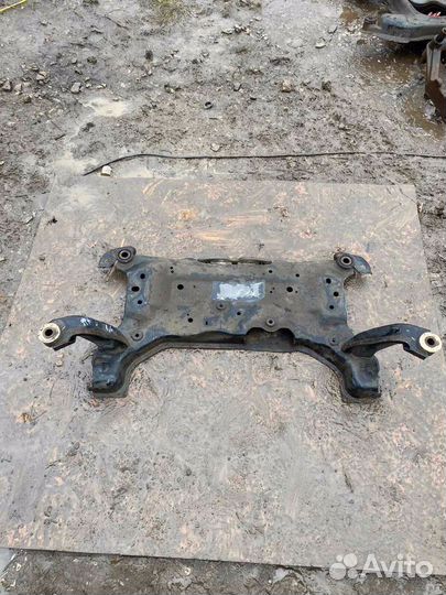 Подрамник передний Ford Focus 3
