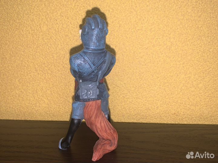 Конь в пальто