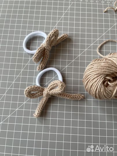 Резинки для волос ручной работы вязаный бантик