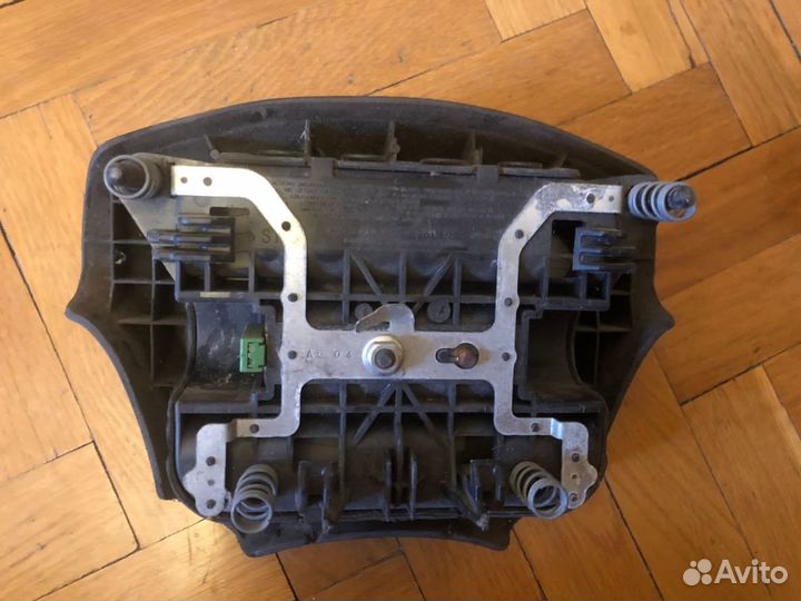 Продам подушку безопасности в руль пежо 407