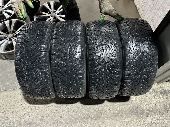 Nokian Tyres Hakkapeliitta 4 205/55 R16 94T