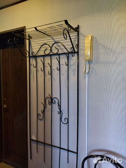 Вешалка кованая