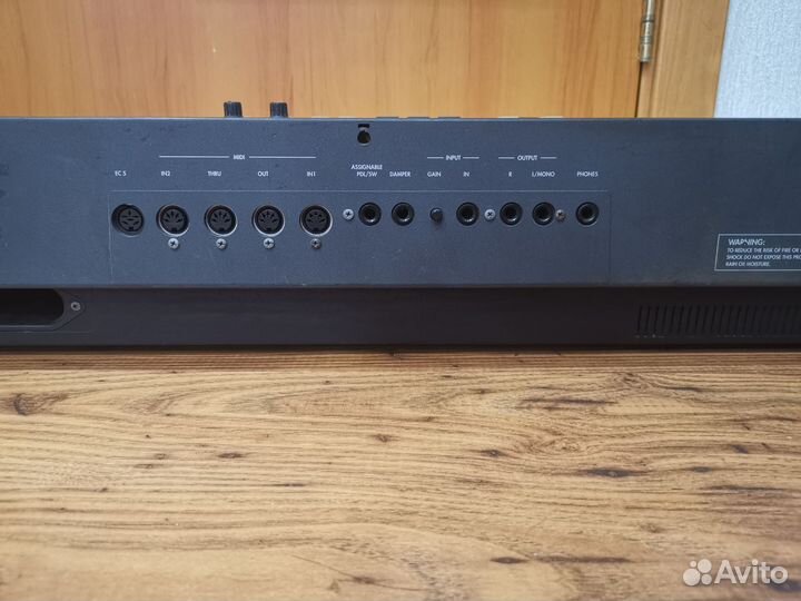 Синтезатор korg is35