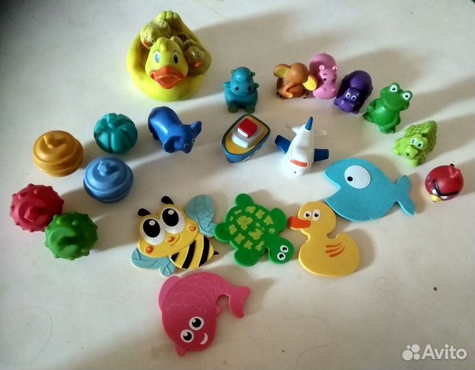 Игрушки для купания в ванной