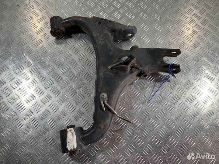 Рычаг задний правый нижний Land Rover Discovery 4