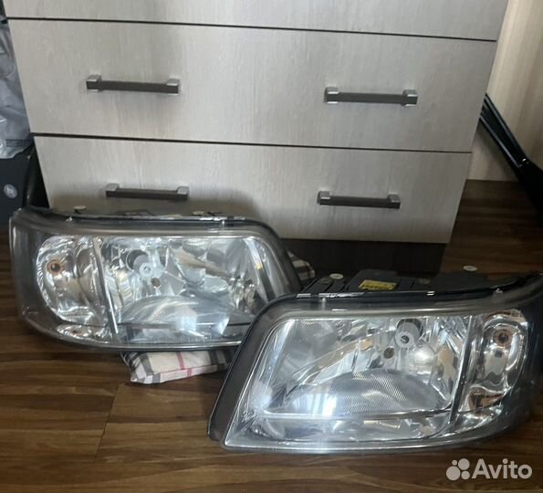 Фары на volkswagen transporter t5