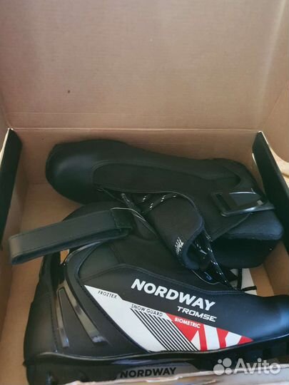 Лыжные ботинки