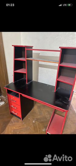 Компьютерный стол