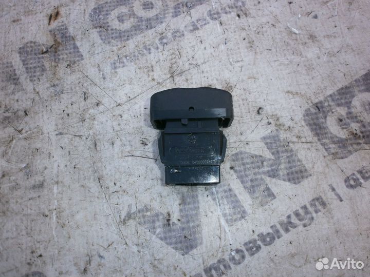 Кнопка центрального замка LADA Largus