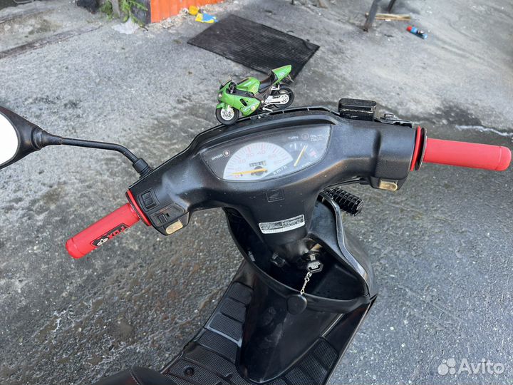 Скутер Dio AF28 ZX