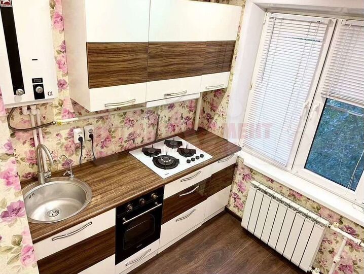 4-к. квартира, 58,5 м², 2/5 эт.