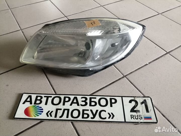 Фара левая Skoda Fabia