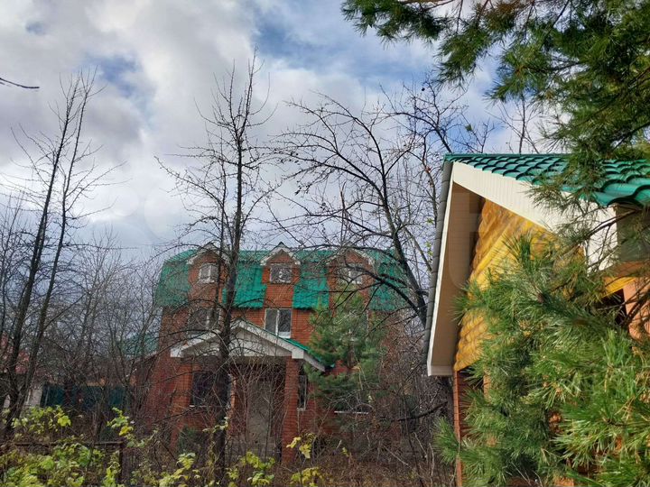 Дом 190 м² на участке 7 сот.