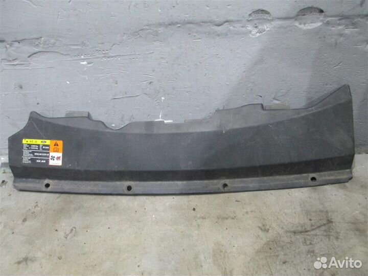 Кожух замка капота от Ford Focus II 2005-2008