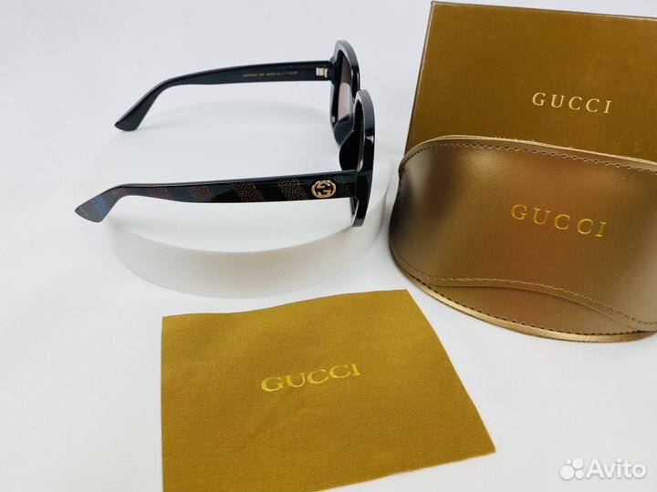 Солнцезащитные очки Gucci