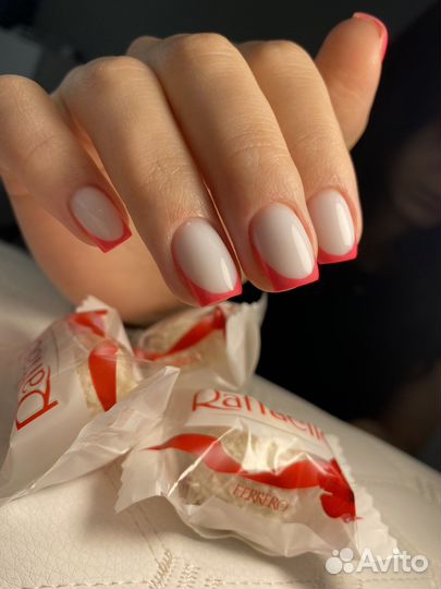 Маникюр и педикюр