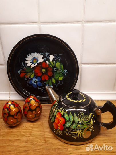 Набор:чайник, поднос, пасхальные яйца