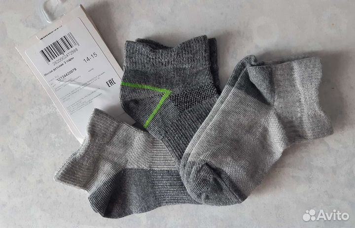 За все: новые носочки на малыша