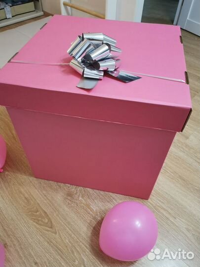 Большая подарочная коробка сюрприз розовая, 60х60
