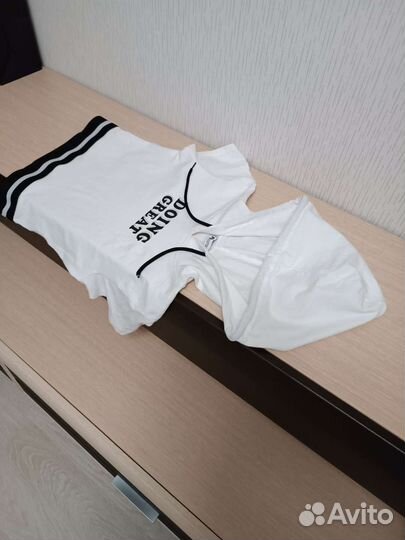 Футболки разные