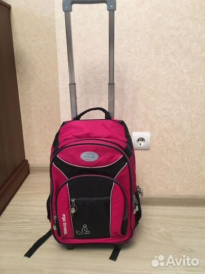 Рюкзак на колесиках