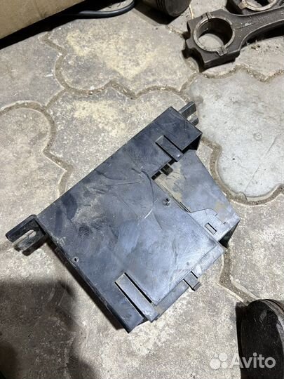 Крепление блока круиза bmw e28