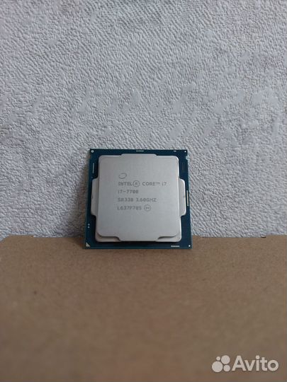 Процессор Intel Core i7 7700